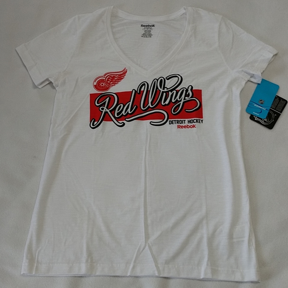 NEW Detroit Red Wings Tshirt Womens NHL Hockey Short Sleeve Cotton Tee Reebok Lg - Picture 3 of 7